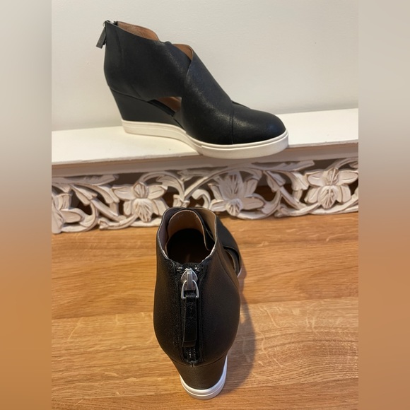 Linea Paolo Faith Wedge Black Leather Comfort Styling Sporty Soles Size 10 - Picture 6 of 9